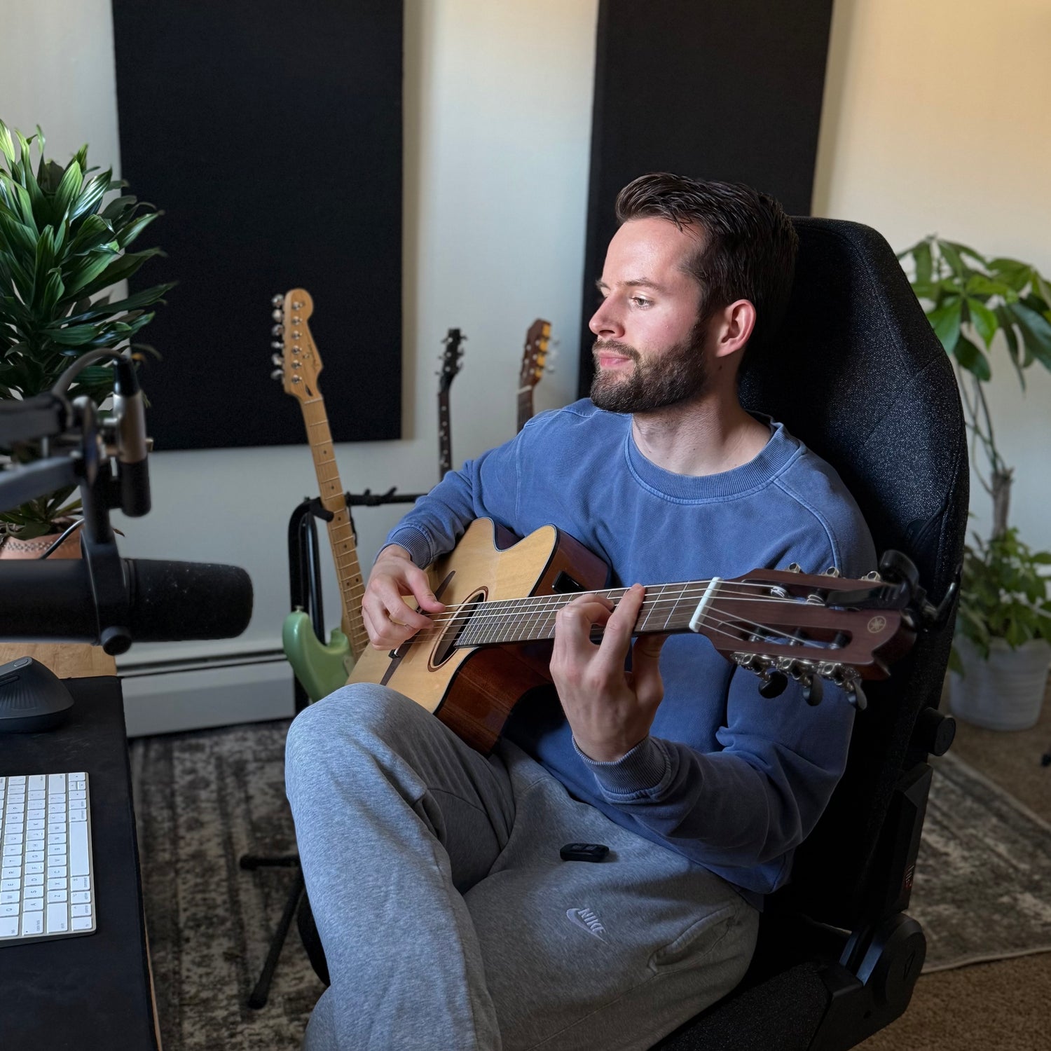 Guitar Loop God: Beginner to Professional Guitar Loops in 5 Lessons